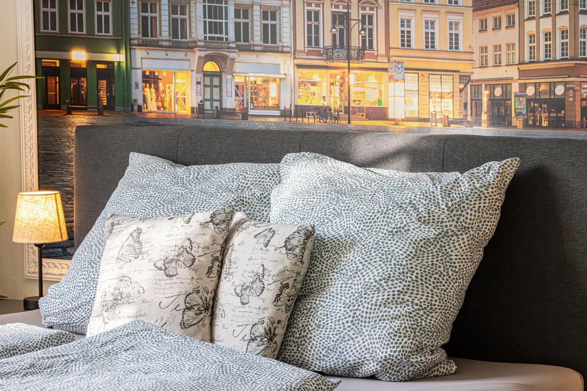 Luxus City Apartment Sauna Balkon Kueche Zentral روستوك المظهر الخارجي الصورة